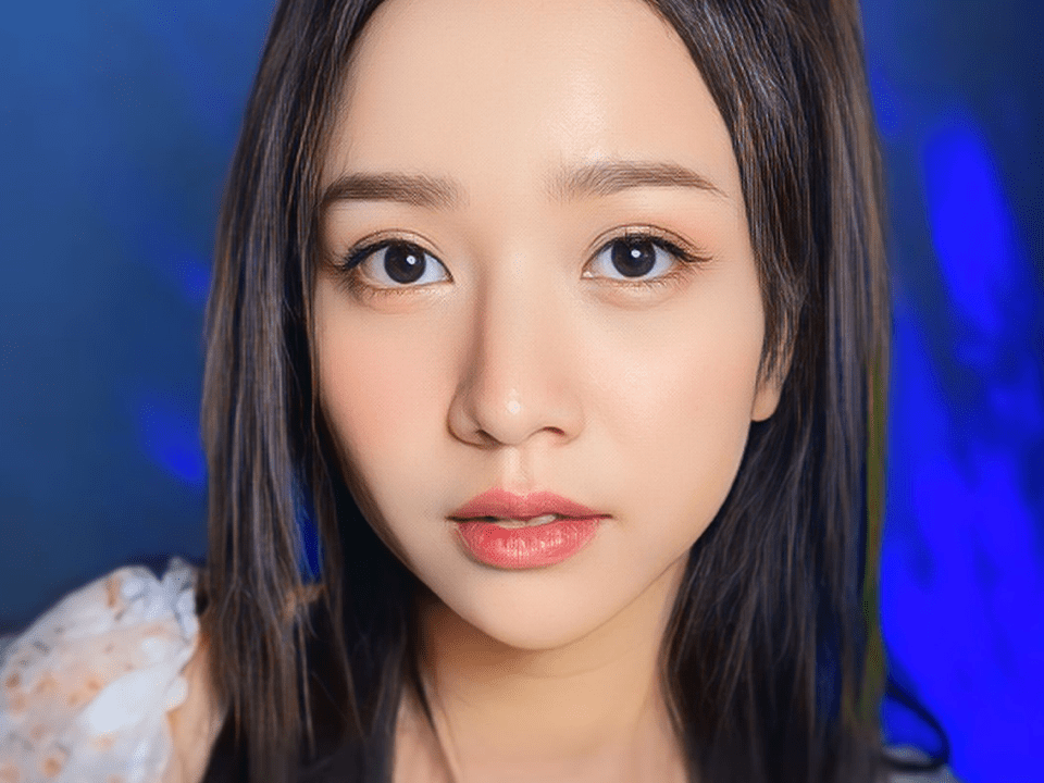 gallery-item